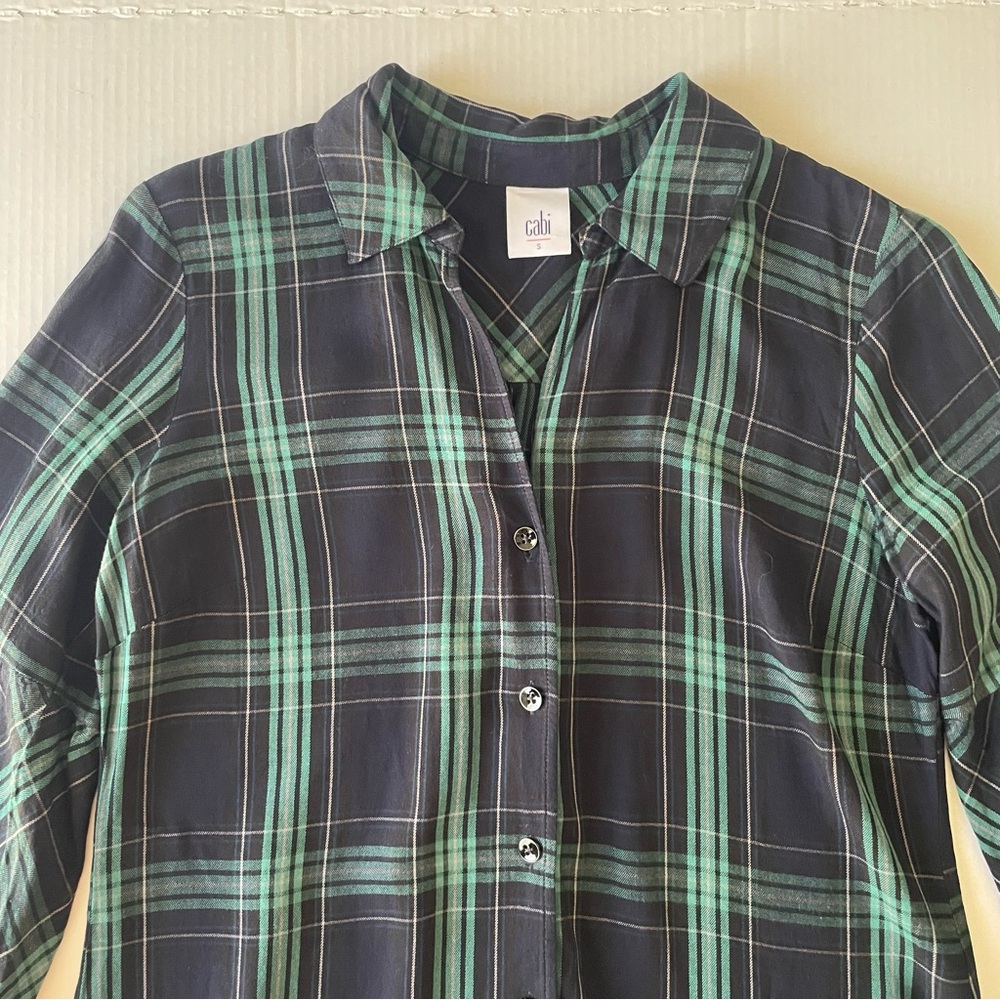 CAbi Button up Long Sleeve Blouse Black and Green Plaid Shirt Cabincore Normcore - Picture 9 of 9